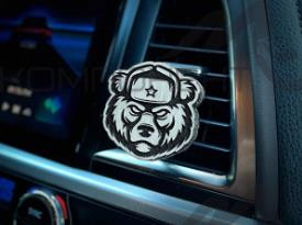Ароматизатор на дефлектор AROMA BAR на магните Медведь в шапке черно-белый