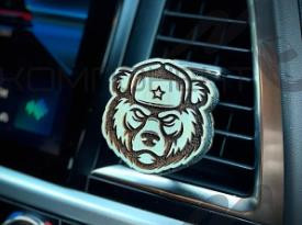 Ароматизатор на дефлектор AROMA BAR на магните Медведь в шапке коричнево-белый